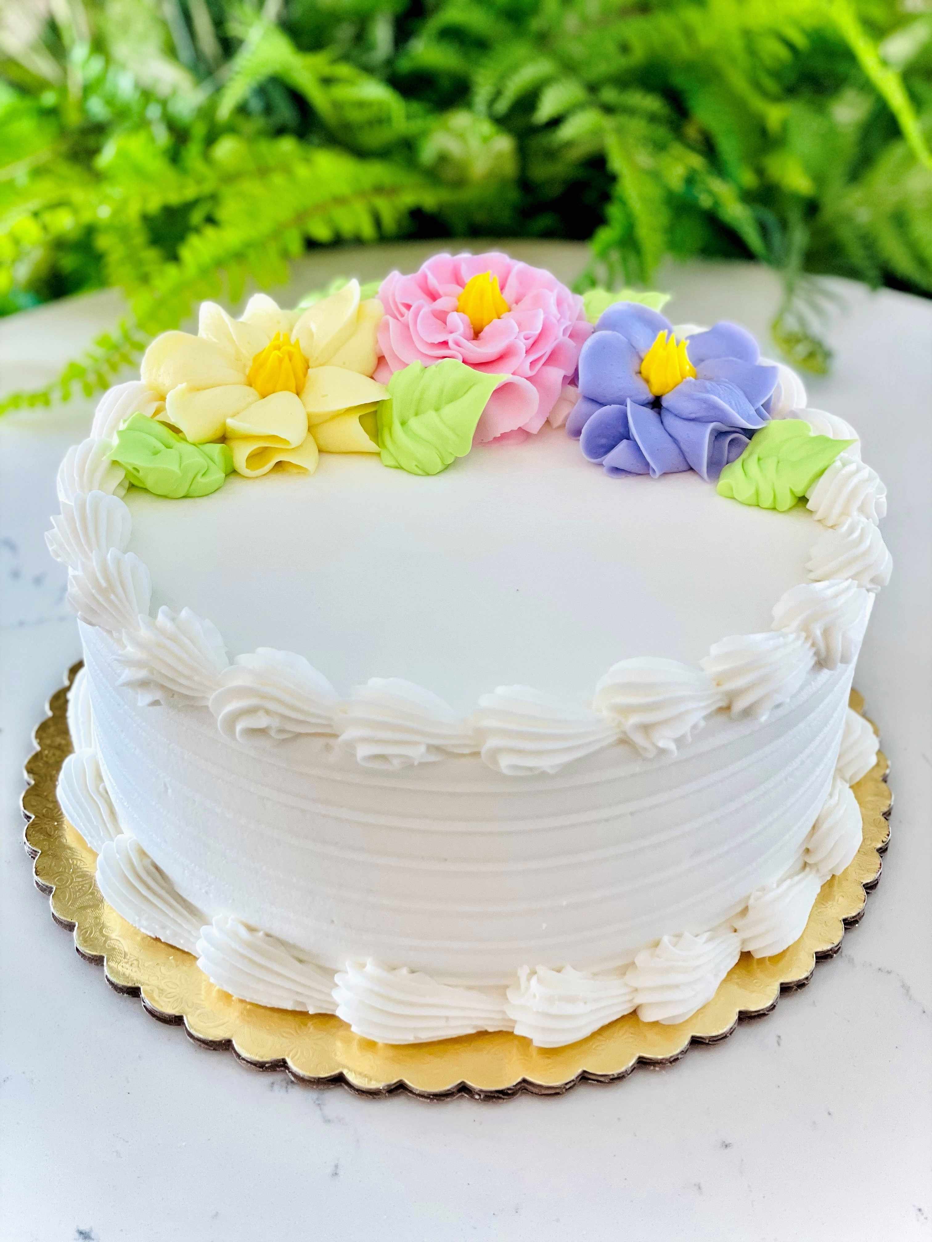Classic Floral Cake